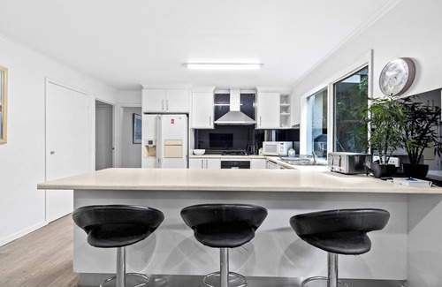 Rye House | Jurassic Park - Stay 3 pay 2 Special Offer!
