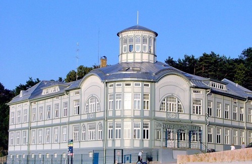 Jurmala Apartment | Jurmala Beachfront Art Gallery Mansard Suite in Historic Bath-House