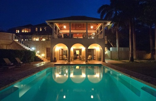 Montego Bay Villa | Jus Paradise Jamaica - Luxury 3 Bedroom Villa in Montego Bay - Staff Included