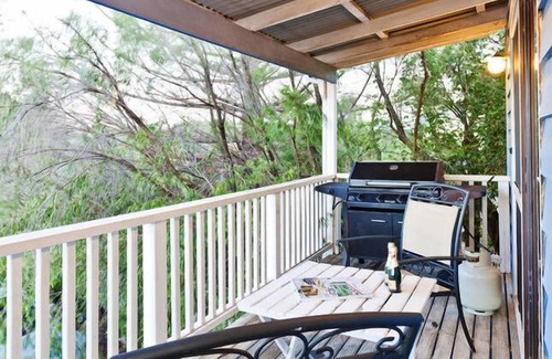 Quindalup House | Just 1 street from Beach. Relaxed holiday home, Ideal for family getaways. n