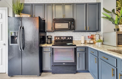 Kissimmee House | Just 10 Mins From Disney and Walking Distance to Outlets & Restaurants