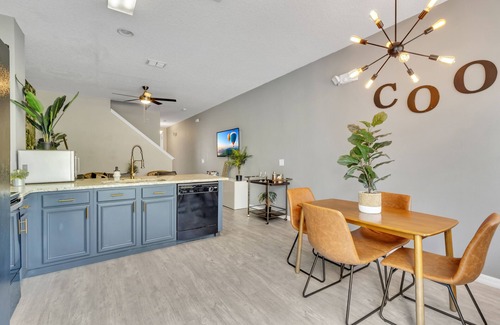 Kissimmee House | Just 10 Mins From Disney and Walking Distance to Outlets & Restaurants