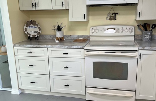 New Smyrna Beach House | Just 3 Miles from the Beach – Welcome to The Sunshine Cottage!