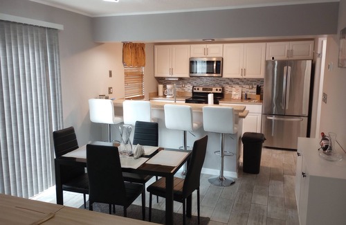 Northwest Condo | Just a 15-min drive from VA Beach Oceanfront and 20 min from Sentera Hospital.