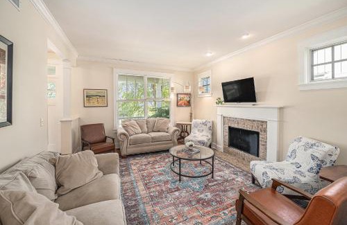 Northeast South Bend House | Just a few Blocks to Notre Dame