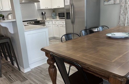 Southpointe House | Just a few steps away from the beach