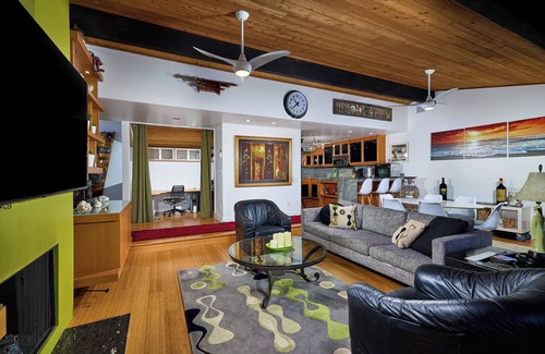 Solana Beach Condo | Just a few steps to stairs to ocean! Gated. The Sanctuary at South Sierra