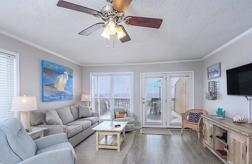Gulf Shores House | Just a Flip Flop Throw from the Water, Beautiful Ocean Front Beach House(Duplex)