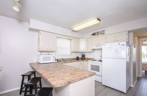 Gulf Shores House | Just a Flip Flop Throw from the Water, Beautiful Ocean Front Beach House(Duplex)
