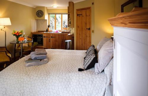 Thetford Apartment | Just a Minim - a beautiful studio