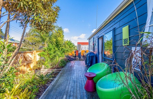Paihia House | Just a short stroll to the water or into town