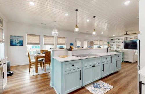 Crystal Beach House | Just Beach It!