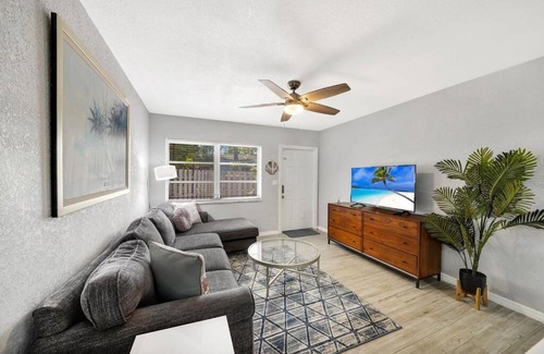 Harbordale Apartment | Just Beachy Apt 3