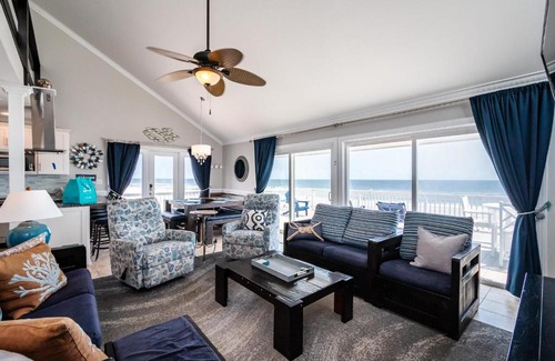 Oak Island House | Just Beachy by Oak Island Accommodations