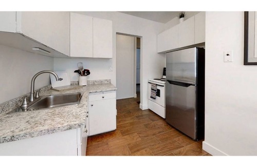 South London Apartment | Just in Time for Your Stay!