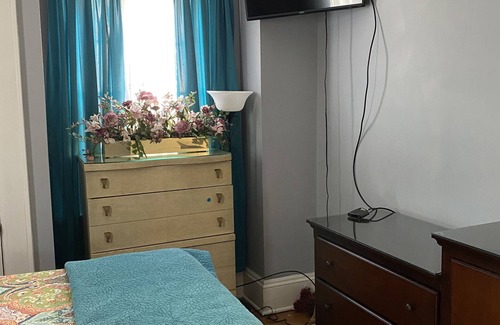 Charleston House | Just Like Home 1 bedroom only