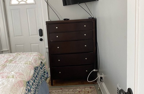 Charleston House | Just Like Home 1 bedroom only