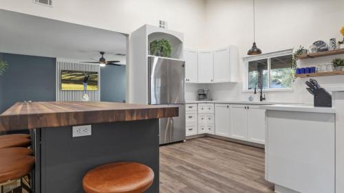 Southwest Village House | Just Listed Modern Classy 4 Bdrm Heart of OldTown