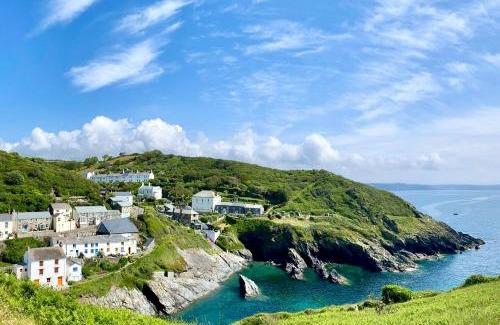 Portloe House | Just Opened. Romantic Clifftop Retreat