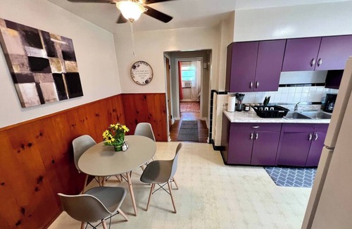 Westwood Apartment | Just Peachy King Apartment 4