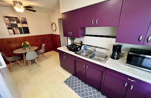 Westwood Apartment | Just Peachy King Apartment 4