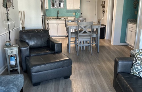 Fort Morgan Condo | JUST REDUCED RATES ~ Gulf Front Condo on the Beach ~ Great Ocean Views ~ 2br2ba