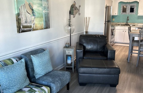 Fort Morgan Condo | JUST REDUCED RATES ~ Gulf Front Condo on the Beach ~ Great Ocean Views ~ 2br2ba