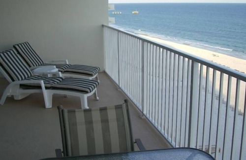 Gulf Shores Condo | JUST Refurbished & CLEAN! King & Queen bdrms-Twin Bunks, FIVE STARS, WOW views