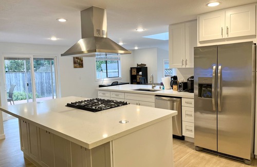 Juanita House | Just Remodeled 3bd/2.25ba in Kirkland/Juanita with Amazing Walkability