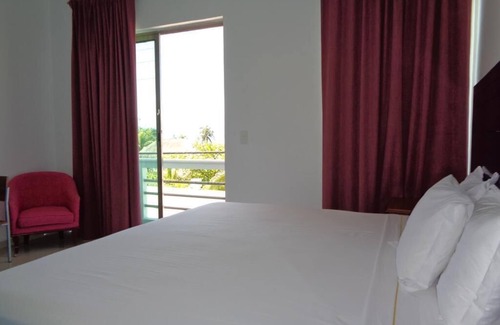 Centro - Supmza 001 Hotel | Just steps from downtown with balcony