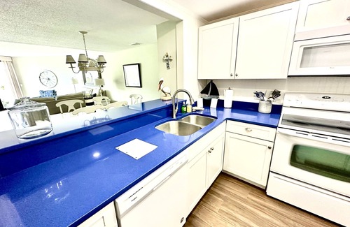 Hilton Head Island Villa | JUST STEPS TO THE POOL/OCEAN - 2 BED/2 BATH GROUND FLOOR OCEANSIDE