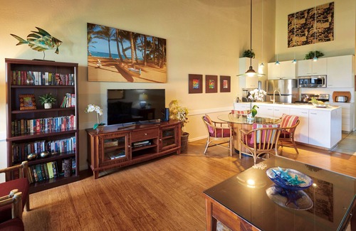 Kihei Condo | Just Steps to Kamaole III Beach!