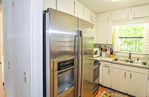 Anna Maria House | Just steps to the beach! -Sol Searcher