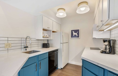 Herndon Apartment | Just What You Were Looking For! Kitchen, Free Breakfast, Onsite Parking