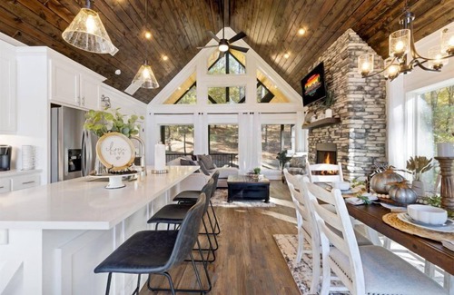 Broken Bow Cabin | Just You N Me in Hochatown/Broken Bow,OK