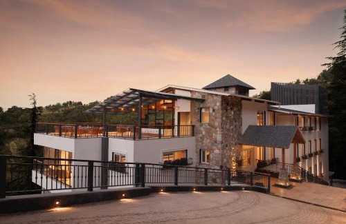 The Mall Road Resort | juSTa Hollow Oak, Mussoorie