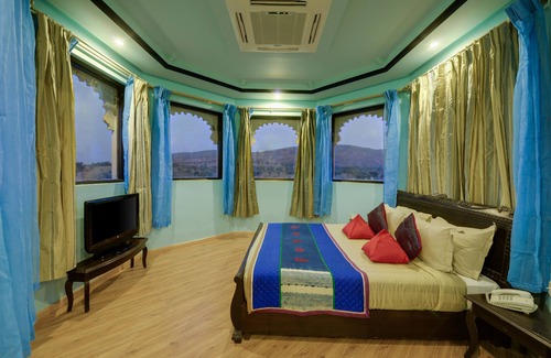 Parsoli Hotel | juSTa Lake Nahargarh Palace