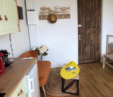 Veules-les-Roses Apartment | Juste au dessus de la Veules