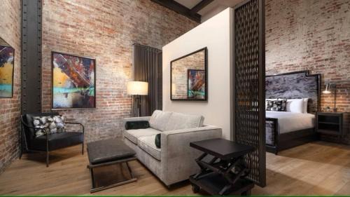Historic District - North Hotel | JW Marriott Savannah Plant Riverside District