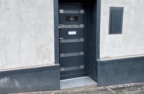 Pecs Apartment | Kálvária Vendégház, közvetlenül a várfal mellett.
