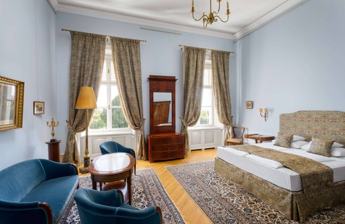Fehervarcsurgo Hotel | Károlyi Kastély Hotel & Restaurant