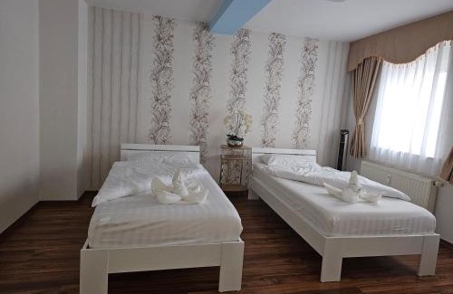 Altenburg Apartment | Käthe-Kollwitz - Straße 54, F3