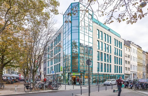 New Town Apartment | Köln Friesenplatz | Suite XL + Sofa Bed (LT)