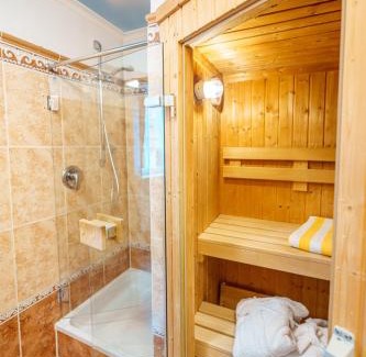 Altotting Hotel | König Ludwig Design Hotel NEU Zimmer mit Sauna oder Whirlpool oder mehr