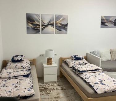 Kiskunfelegyhaza Apartment | Központi Apartman 2