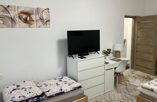 Kiskunfelegyhaza Apartment | Központi Apartman 2