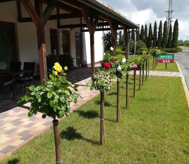 Kiskoroes Hotel | Kőrös Hotel