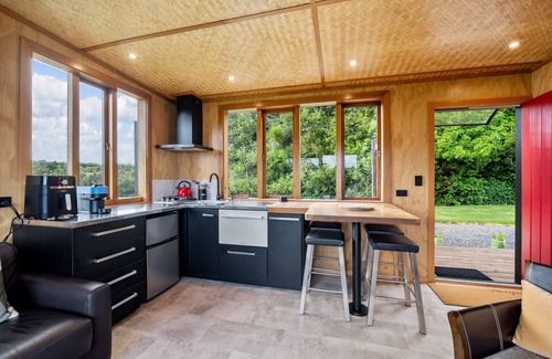 Waimate North House | Kūkū Kabin - Waimate North Eco Holiday Cabin