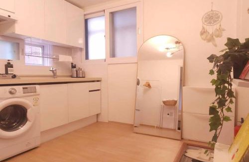 Seogang-dong Apartment | K-10 White Linen House