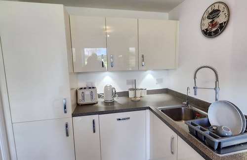 Stanford-le-Hope House | K Suites - Lovely 3 Bedroom with WiFi